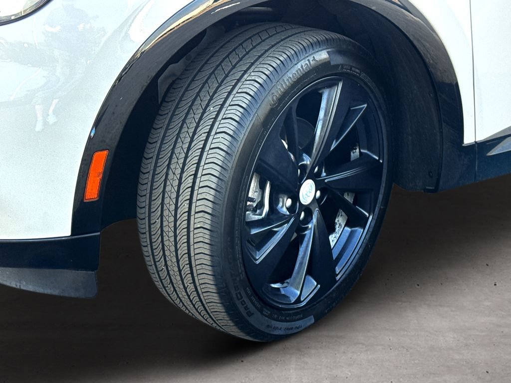 Used 2021 Buick Envision Essence w/ Technology Package I image 24