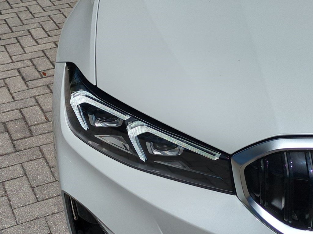 New 2026 BMW 330i Sedan w/ Convenience Package RWD image 10