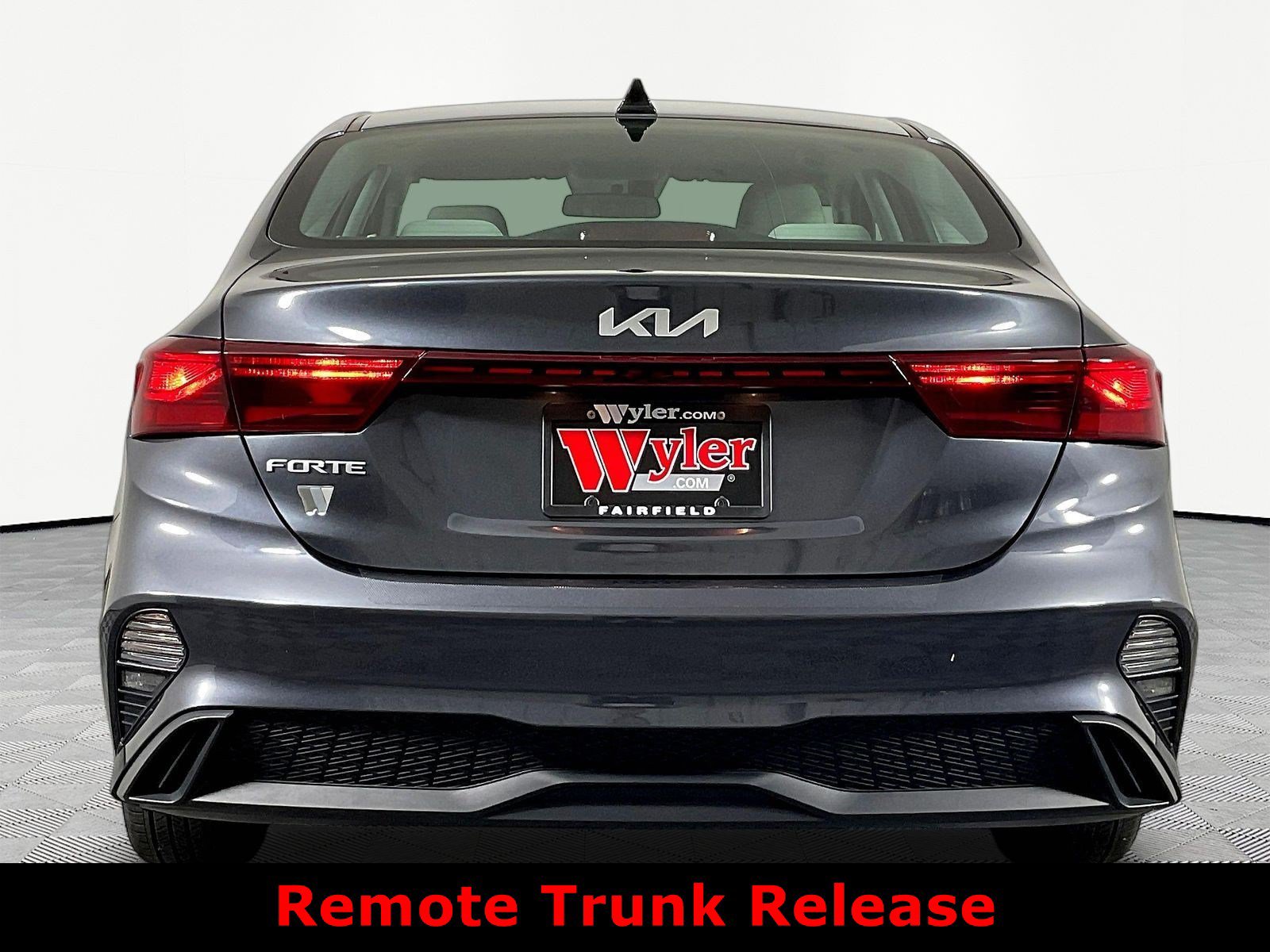 Used 2023 Kia Forte LXS FWD image 5