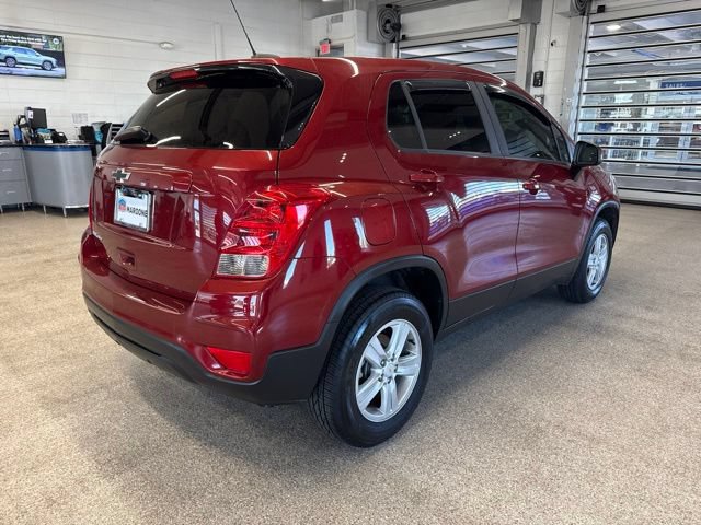 Used 2021 Chevrolet Trax LS w/ Tint and Cruise Package AWD/4WD image 5