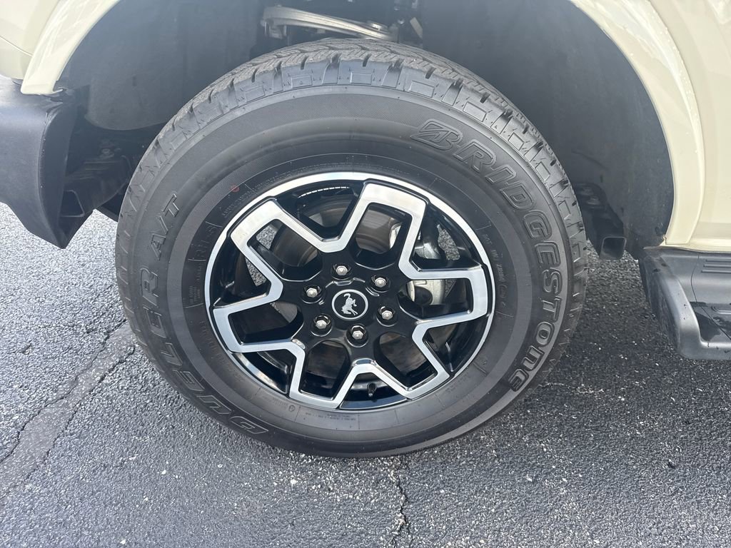 Used 2025 Ford Bronco Outer Banks image 18