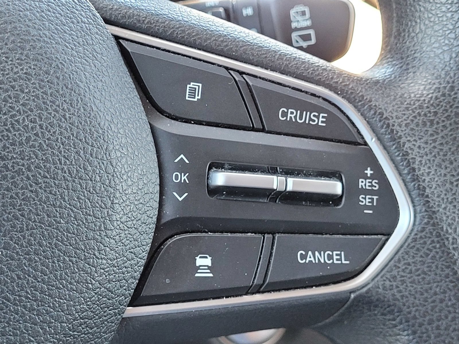 Used 2020 Hyundai Santa Fe SEL FWD image 23