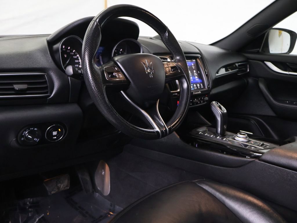 Used 2020 Maserati Levante image 18