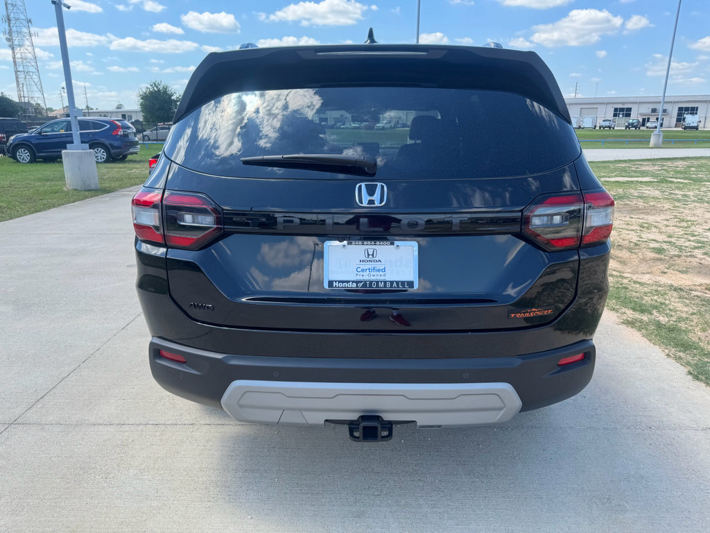 Used 2025 Honda Pilot TrailSport image 7