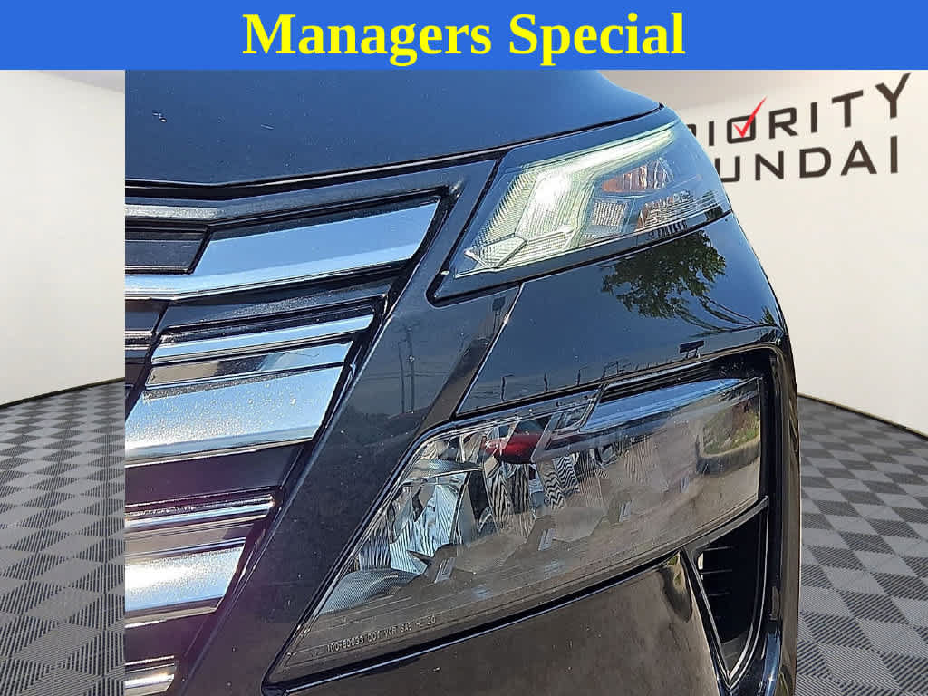 Used 2025 Nissan Rogue SV AWD/4WD image 8