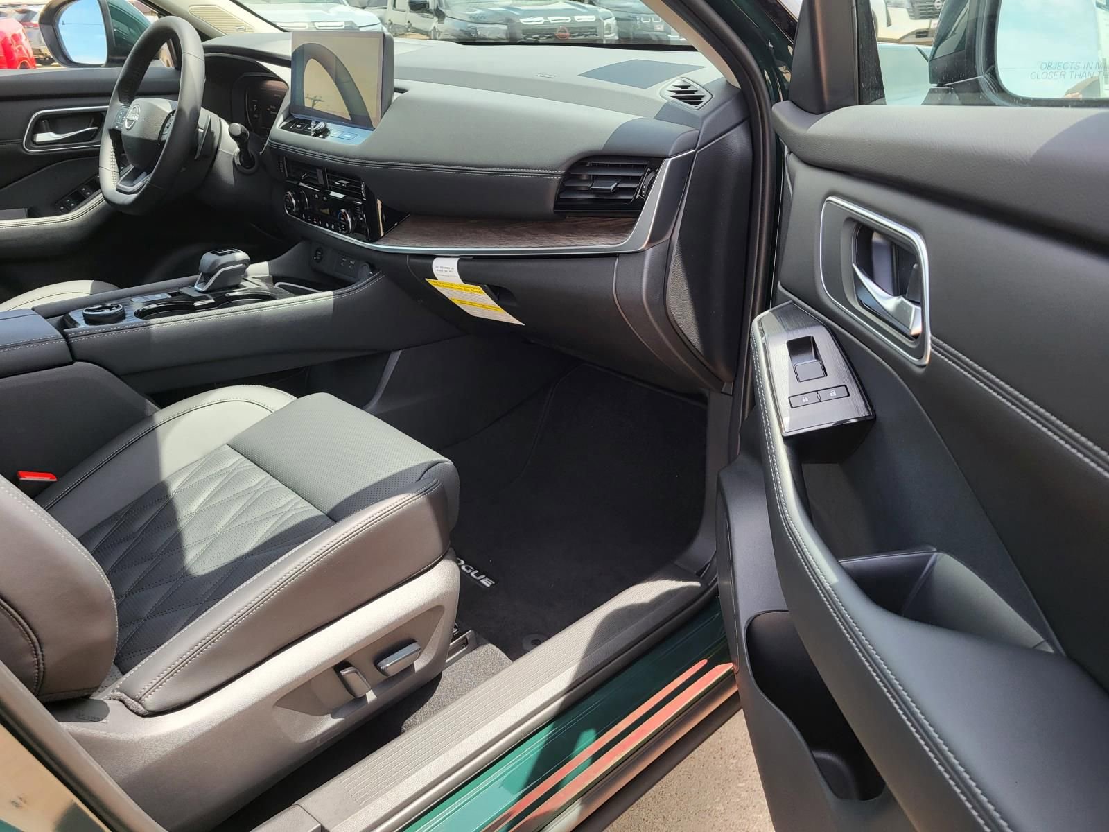 New 2026 Nissan Rogue Platinum AWD/4WD image 12