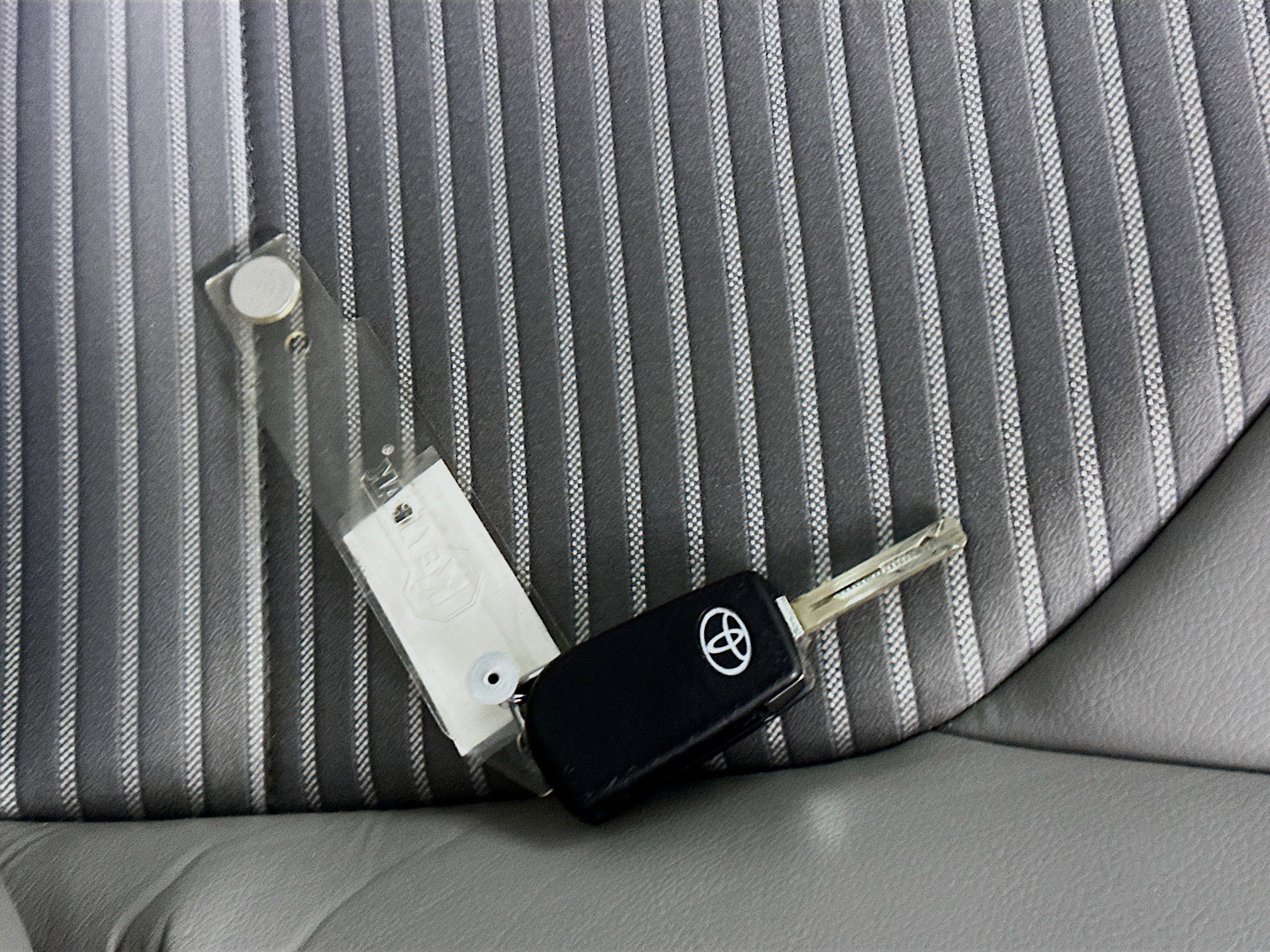 Used 2024 Toyota Camry SE image 31