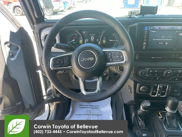 Used 2024 Jeep Wrangler Unlimited Sahara AWD/4WD image 21