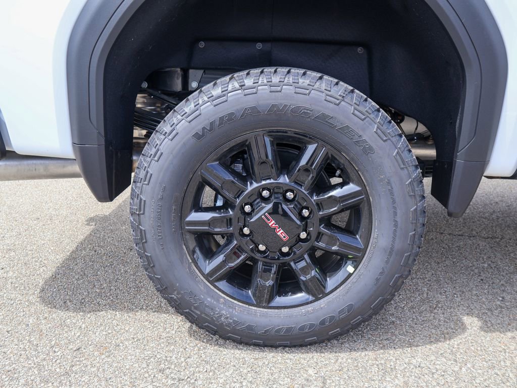 New 2026 GMC Sierra 2500 AT4 w/ AT4 Premium Plus Package AWD/4WD image 36