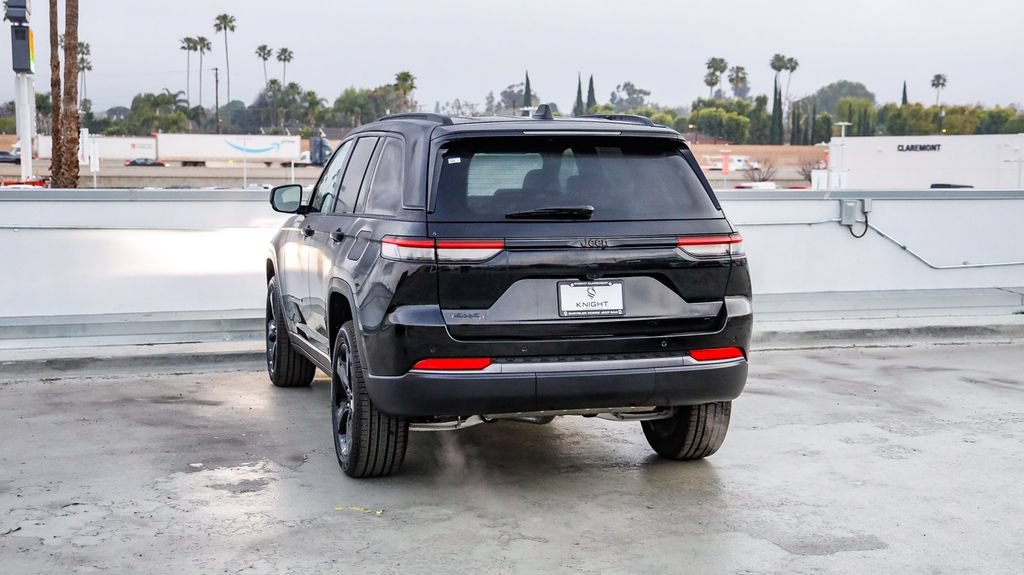 New 2026 Jeep Grand Cherokee Limited w/ Limited Altitude Package AWD/4WD image 7