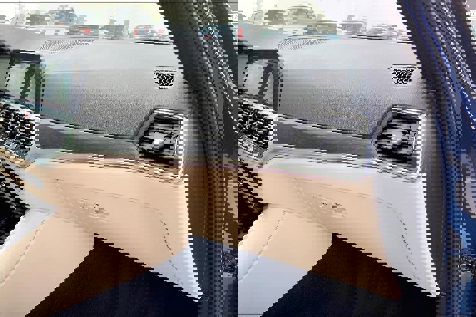 Used 2021 BMW 330i Sedan w/ Premium Package image 35