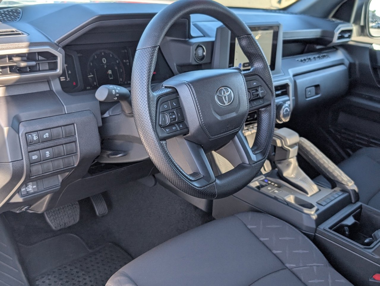 Used 2025 Toyota Tacoma SR image 13