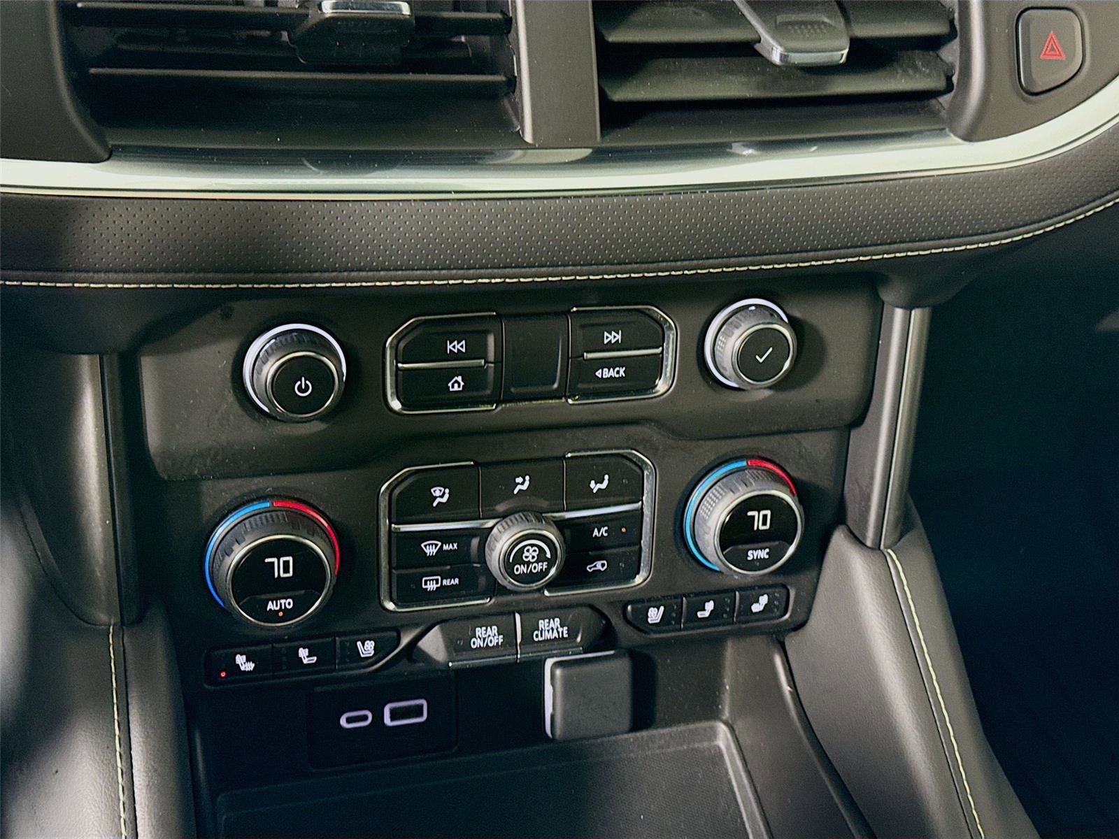 Used 2024 Chevrolet Tahoe Premier w/ Premium Package image 10