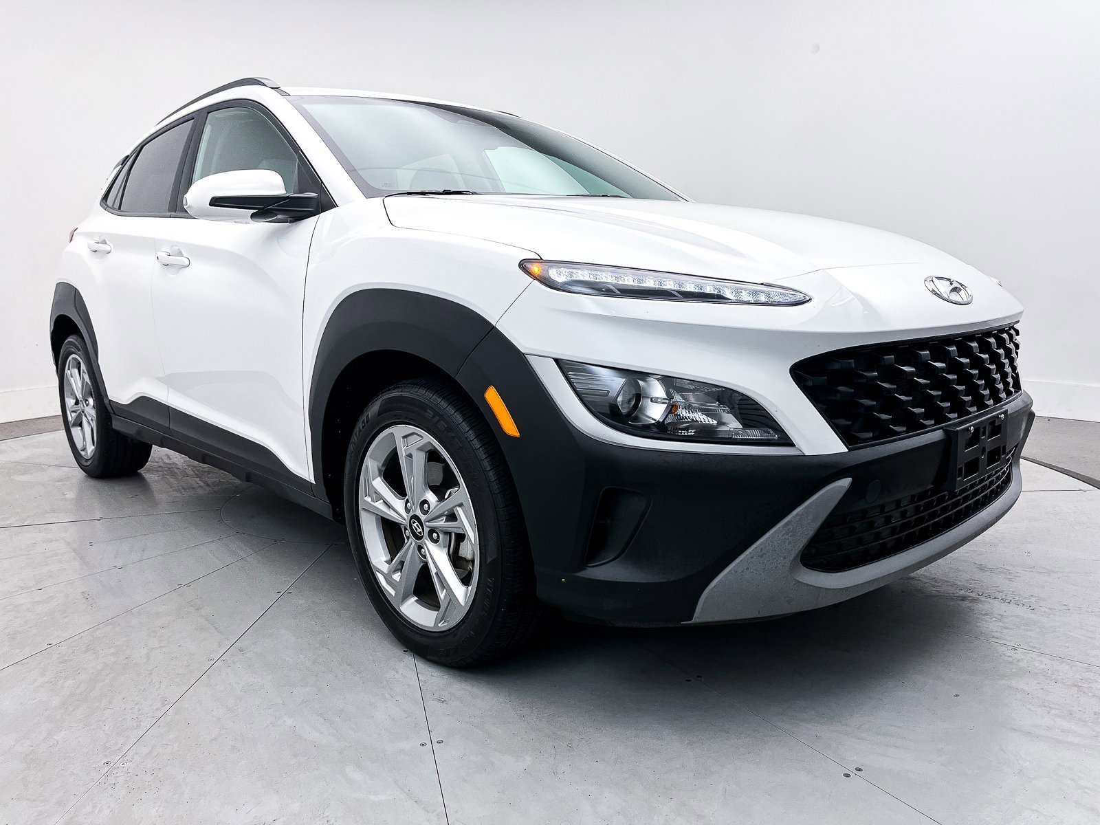 Used 2023 Hyundai Kona SEL image 9