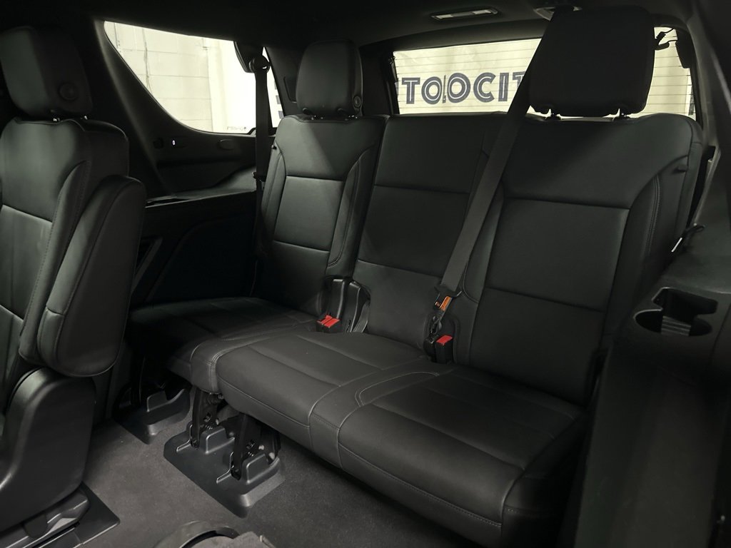 Used 2024 Chevrolet Tahoe LT w/ LT Signature Package image 34