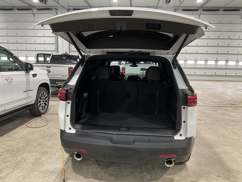 Used 2023 Chevrolet Traverse LT AWD/4WD image 10