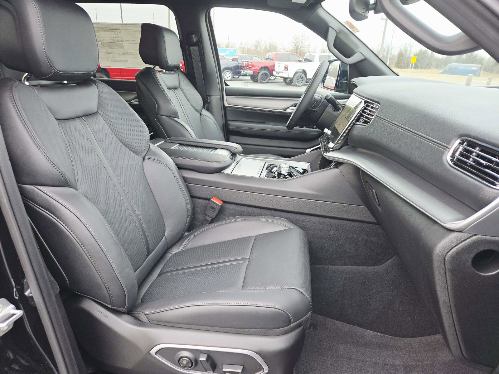 New 2026 Jeep Grand Wagoneer Limited w/ Premium Group II image 19