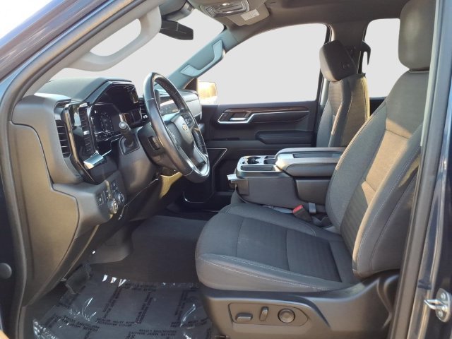Used 2022 Chevrolet Silverado 1500 LT AWD/4WD image 11