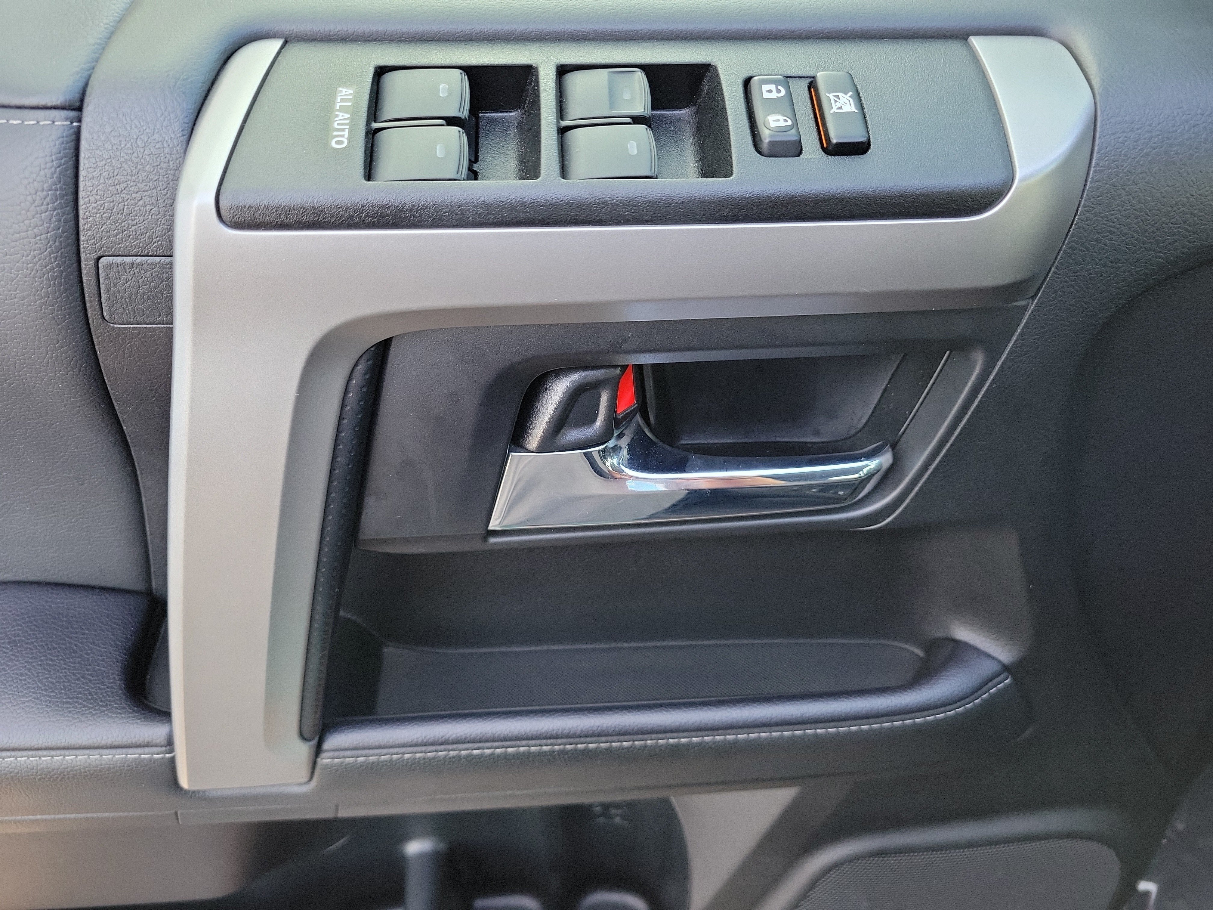 Certified 2024 Toyota 4Runner SR5 RWD image 24