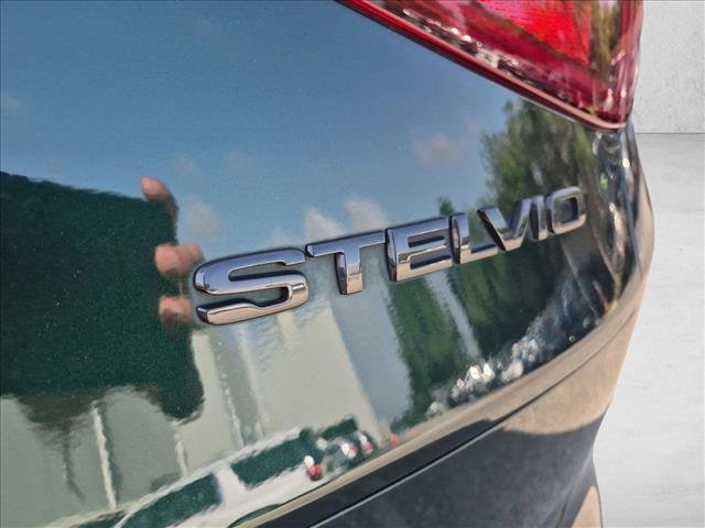 Used 2021 Alfa Romeo Stelvio Ti w/ Nero Edizione AWD/4WD image 15