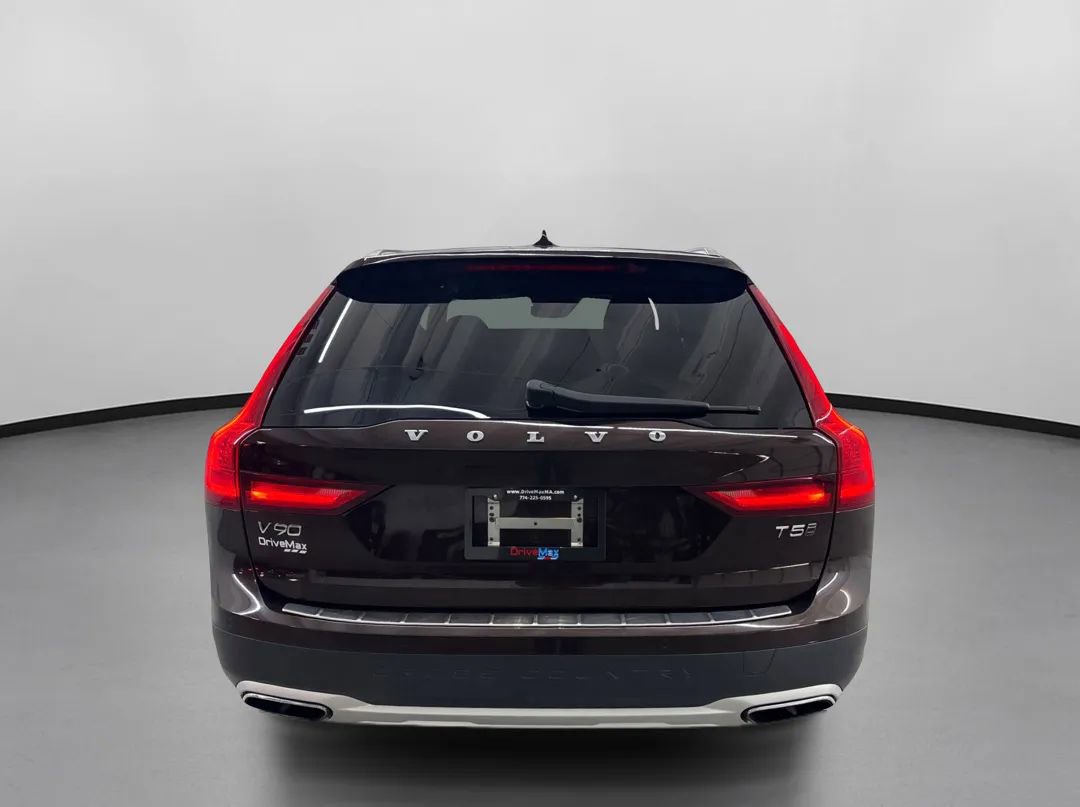 Used 2018 Volvo V90 T5 Cross Country w/ Convenience Package AWD/4WD image 8