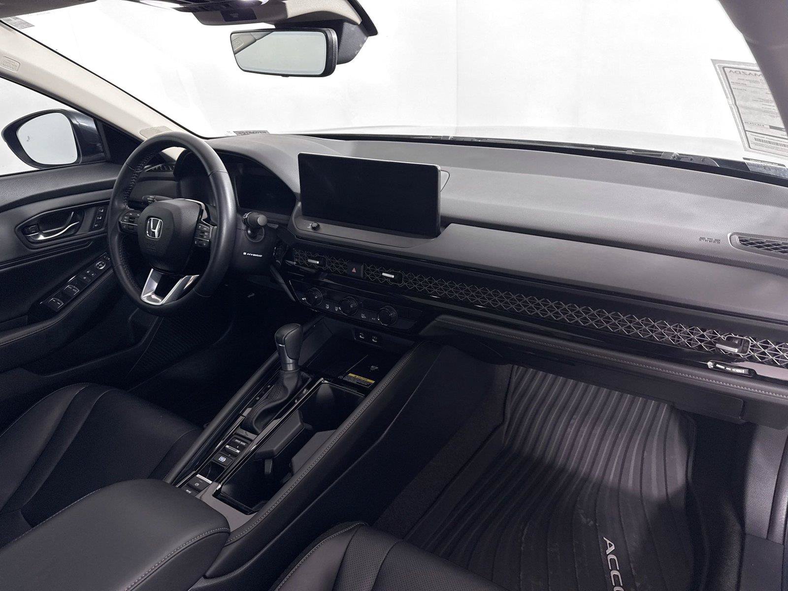 Used 2024 Honda Accord Touring image 42