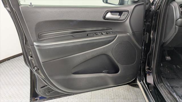Used 2024 Dodge Durango SXT image 10