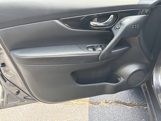 Used 2019 Nissan Rogue SL w/ Premium Package AWD/4WD image 11