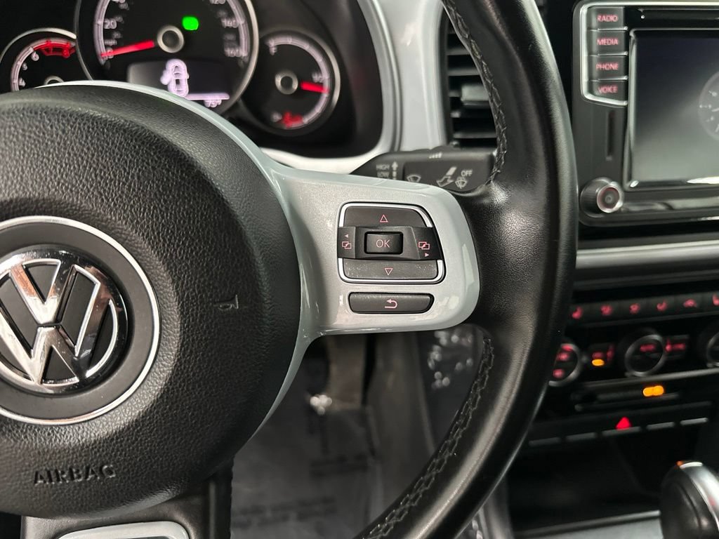 Used 2019 Volkswagen Beetle 2.0T SE FWD image 20