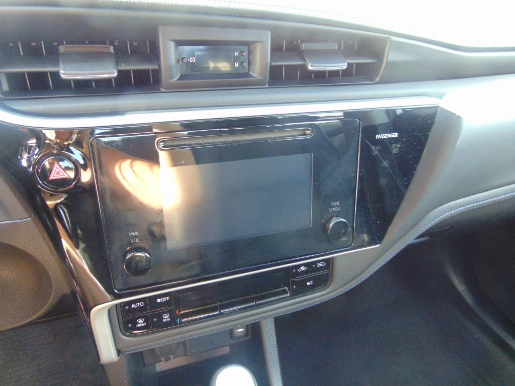 Used 2017 Toyota Corolla SE image 20