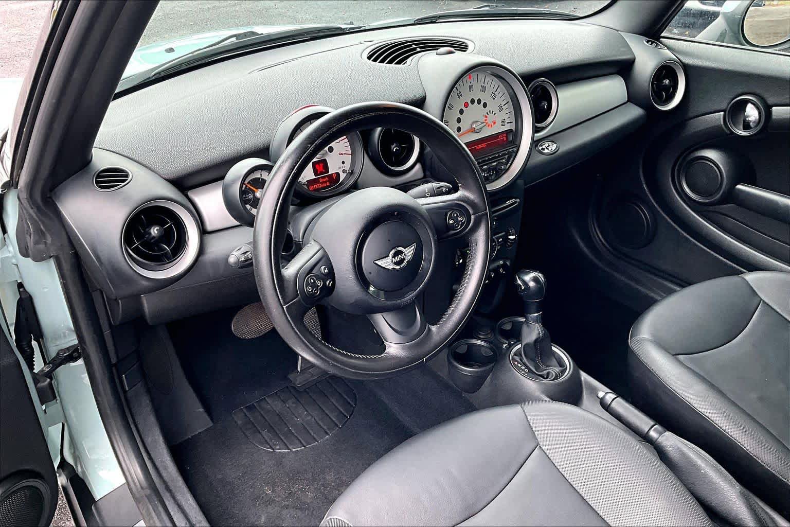 Used 2011 MINI Cooper Convertible FWD image 16
