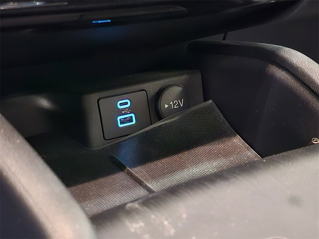 Used 2022 Ford Escape Titanium w/ Class II Trailer Tow Package image 35