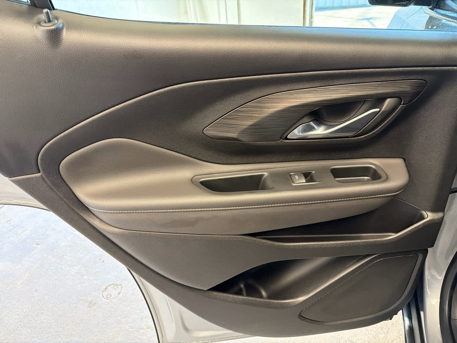 Used 2023 GMC Terrain SLE w/ Driver Convenience Package FWD image 23