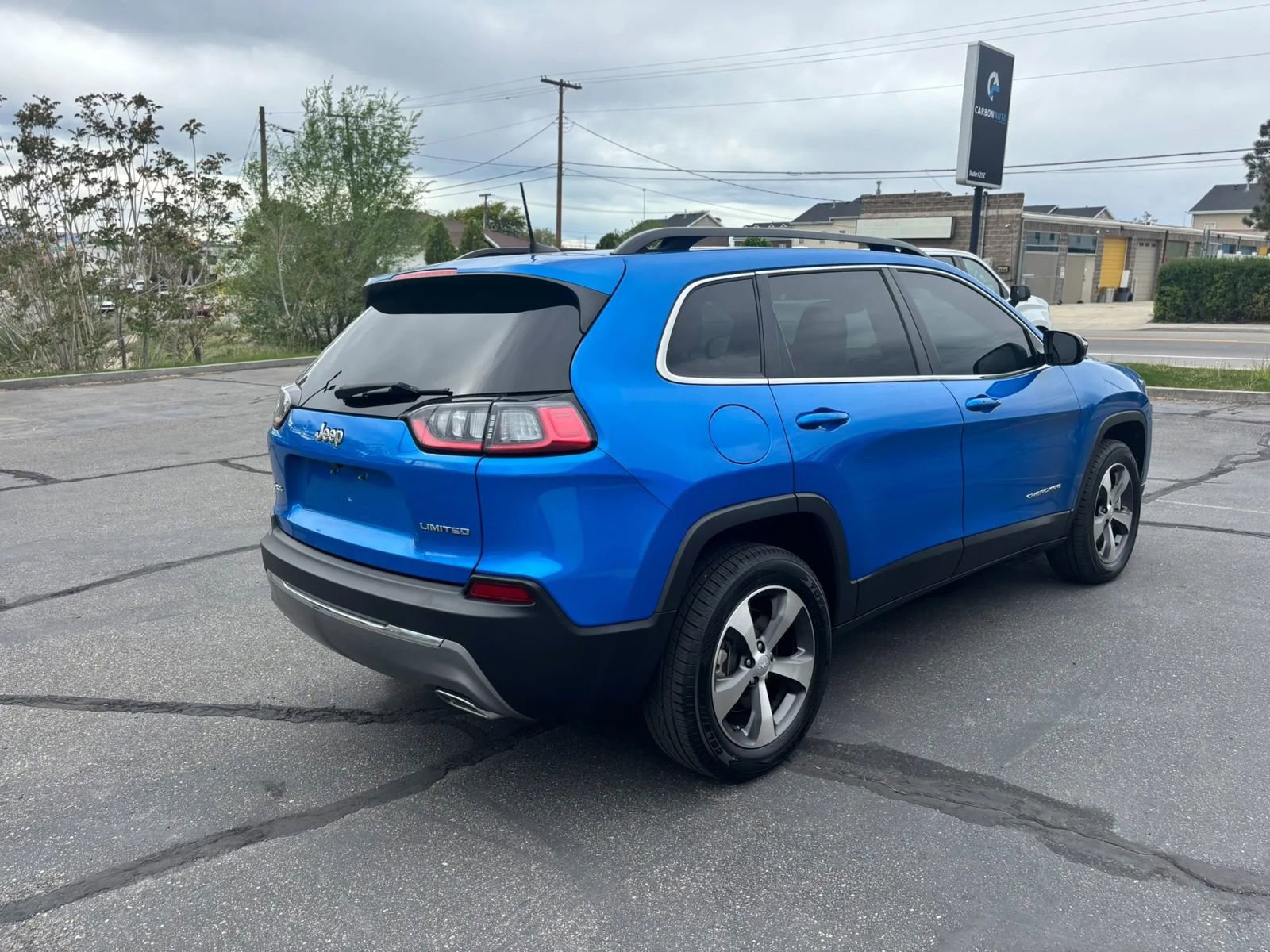 Used 2022 Jeep Cherokee Limited AWD/4WD image 5