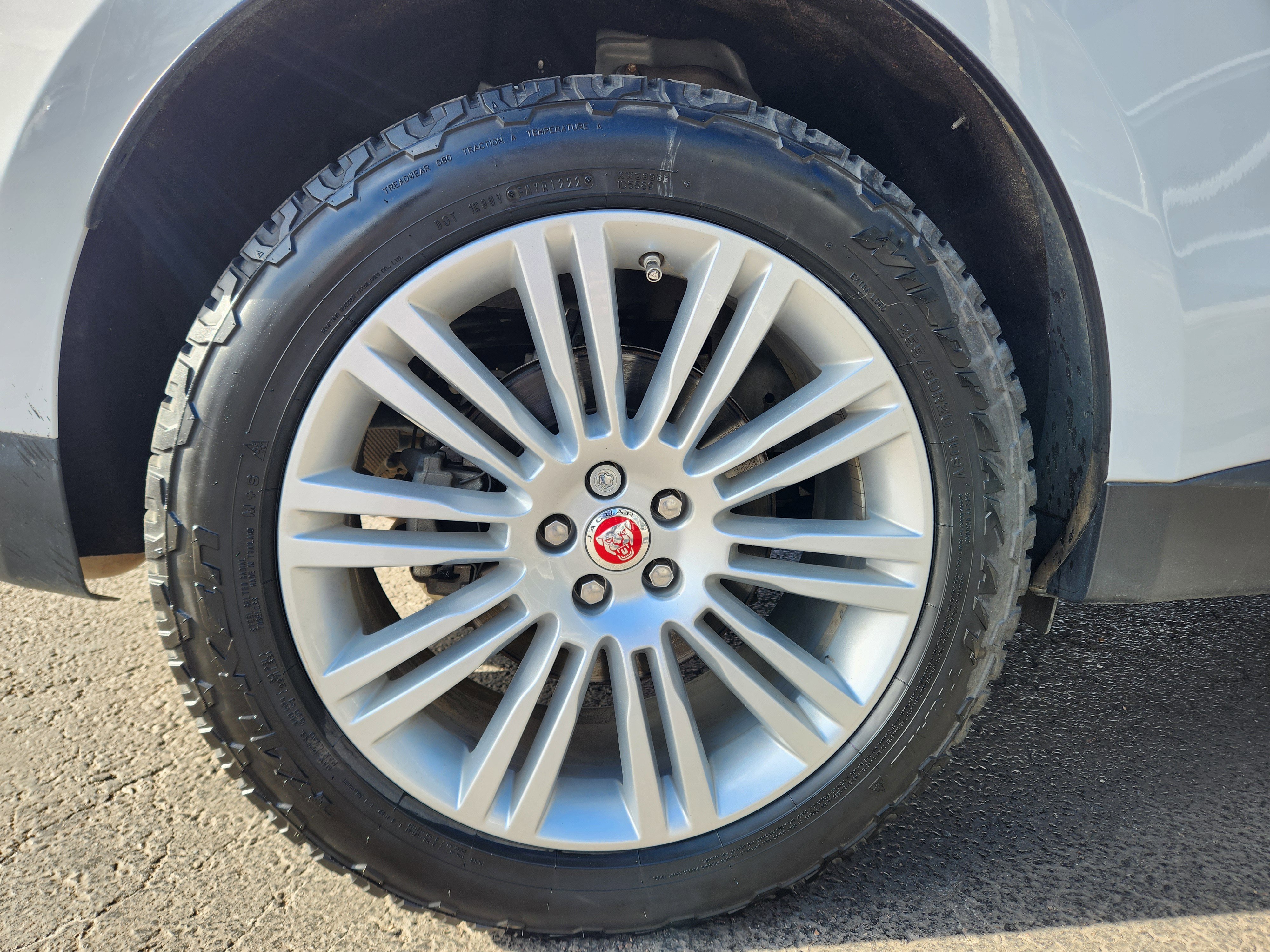 Used 2019 Jaguar F-PACE Portfolio image 21