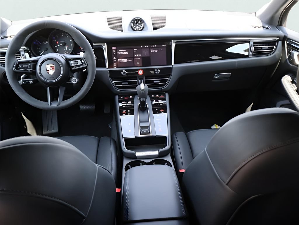 Certified 2025 Porsche Macan Turbo AWD/4WD image 19