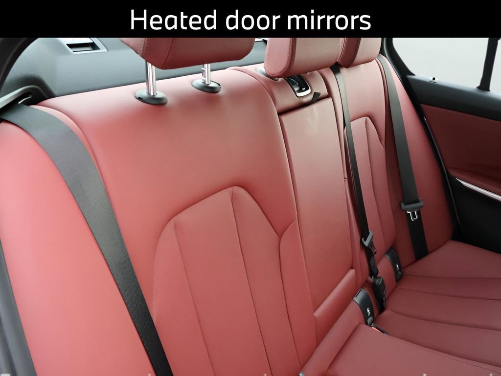 Used 2025 BMW 330i xDrive Sedan AWD/4WD image 16