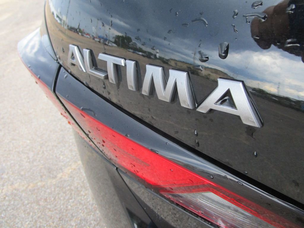 Used 2024 Nissan Altima 2.5 SV image 9