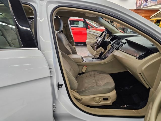 Used 2017 Ford Taurus SEL image 31