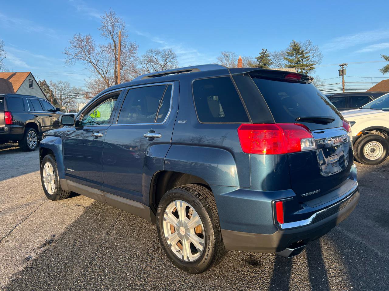 Used 2017 GMC Terrain SLT image 8