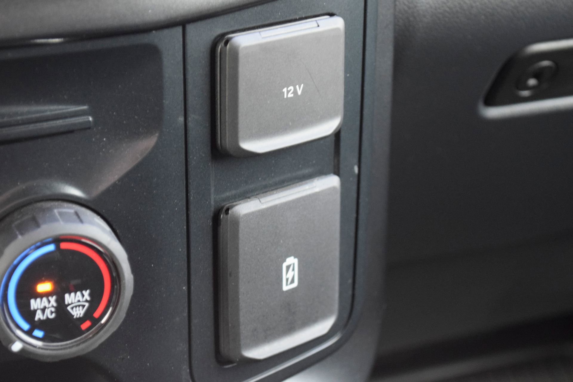 Used 2025 Ford F150 STX RWD image 16