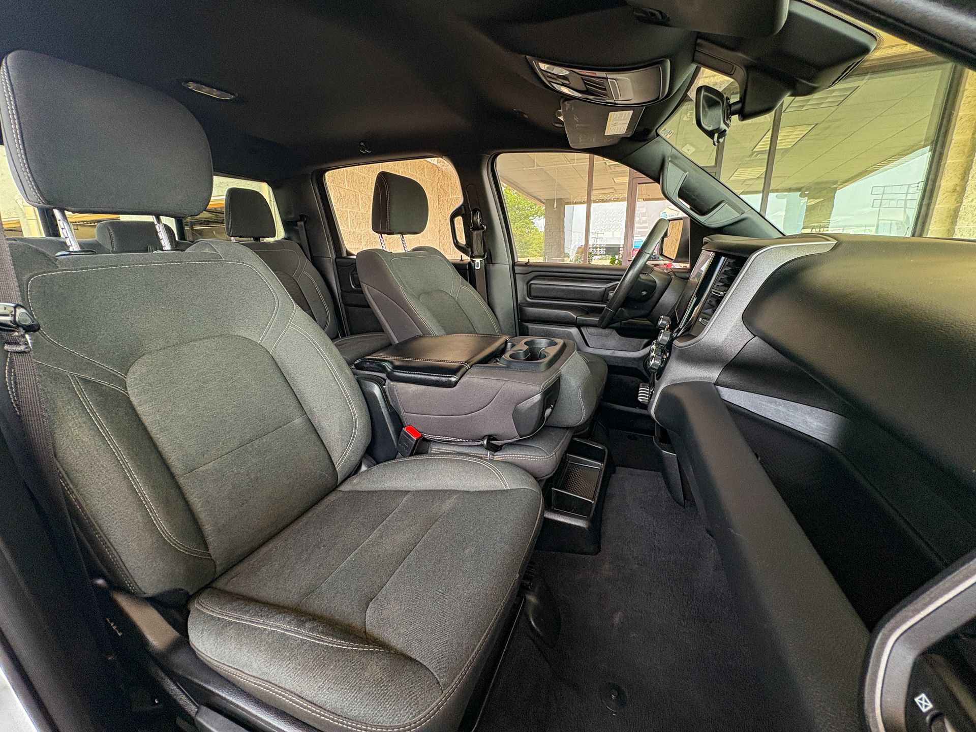 Used 2025 RAM 1500 Warlock AWD/4WD image 30