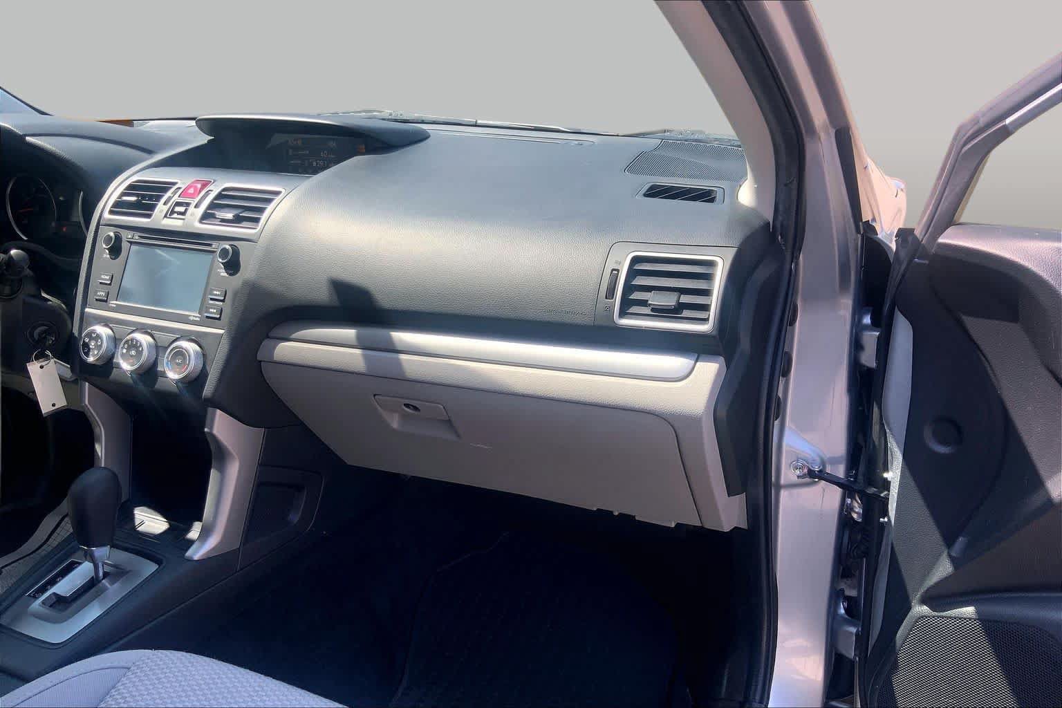 Used 2018 Subaru Forester 2.5i AWD/4WD image 17