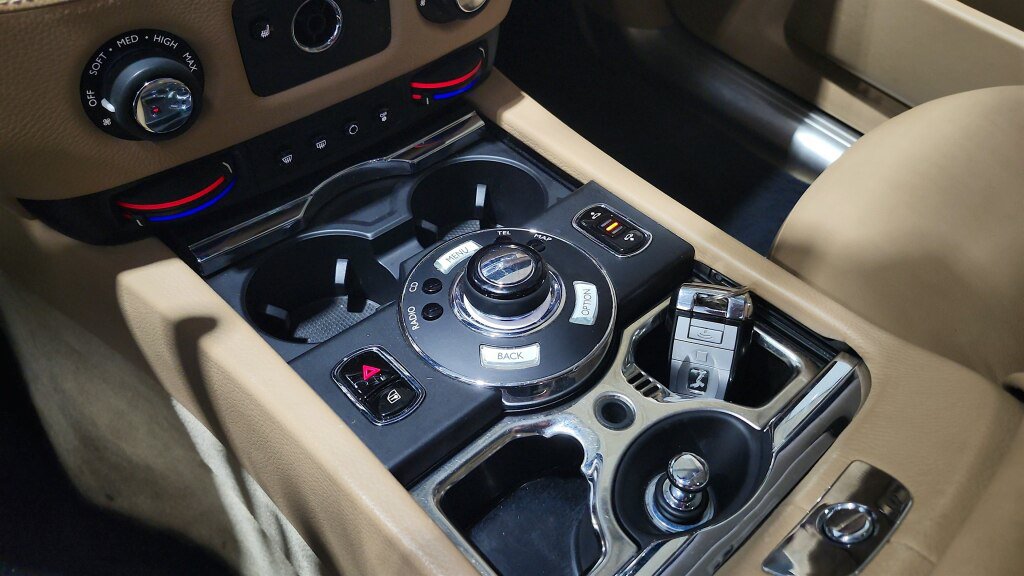 Used 2010 Rolls-Royce Ghost RWD image 36