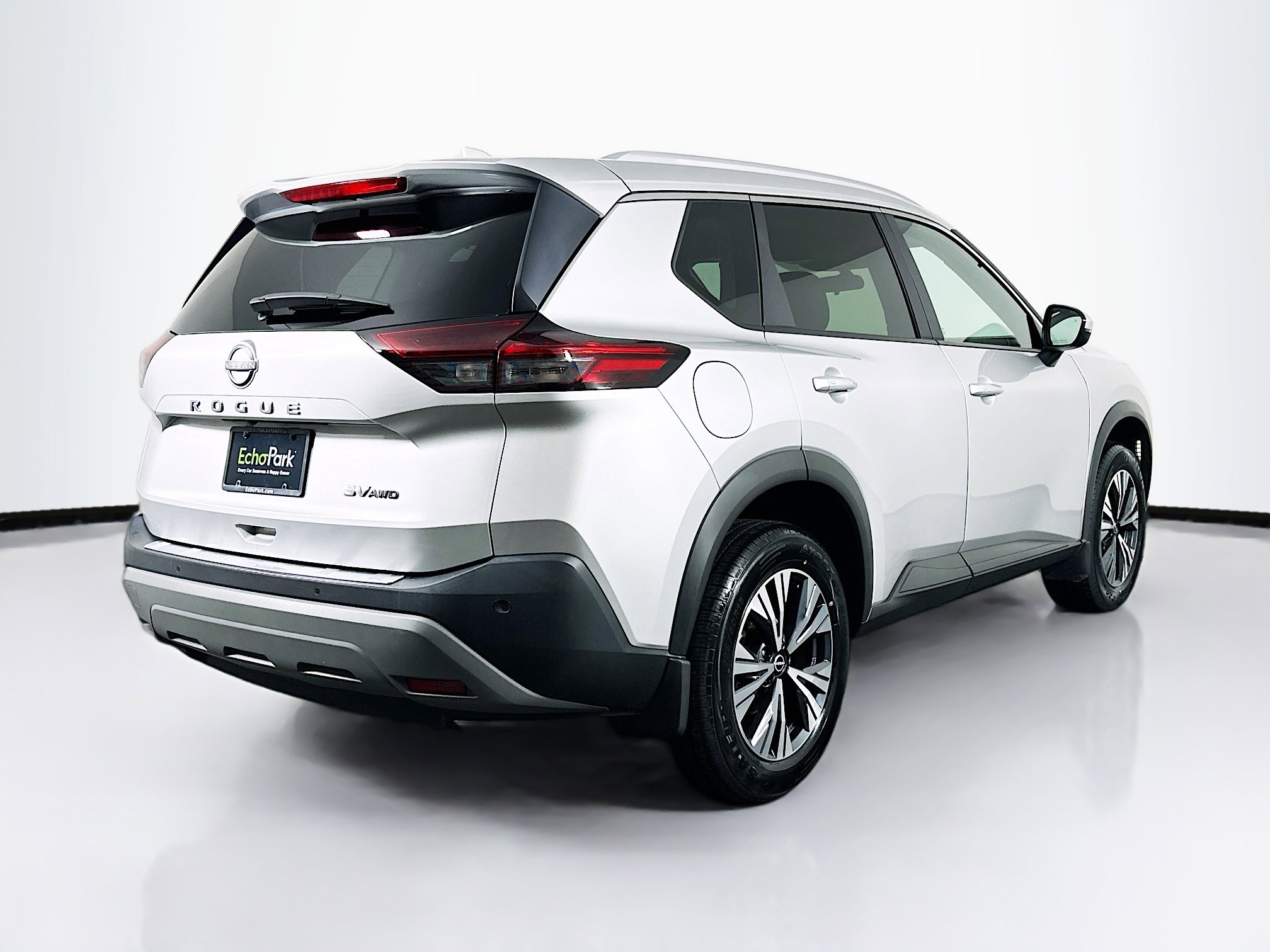 Used 2023 Nissan Rogue SV w/ SV Premium Package image 9