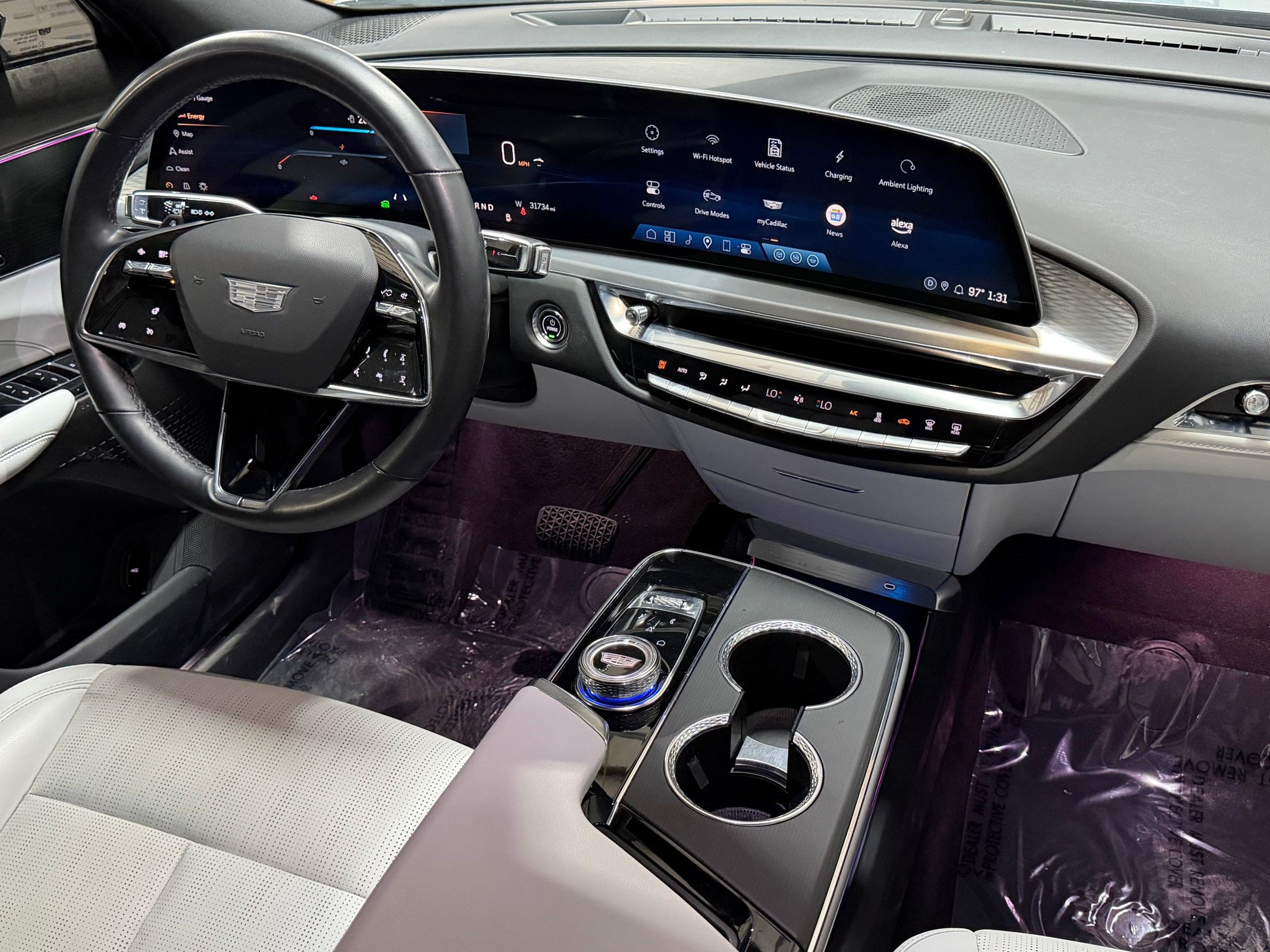 Certified 2024 Cadillac Lyriq Luxury AWD/4WD image 46