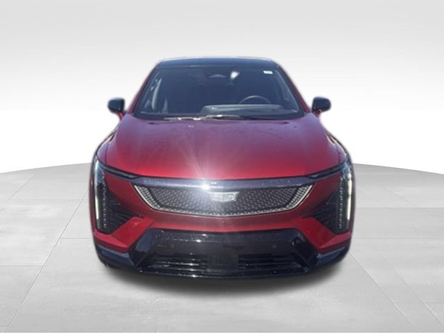 Used 2025 Cadillac Optiq Sport 2 w/ LPO, Floor Liner Package AWD/4WD image 7
