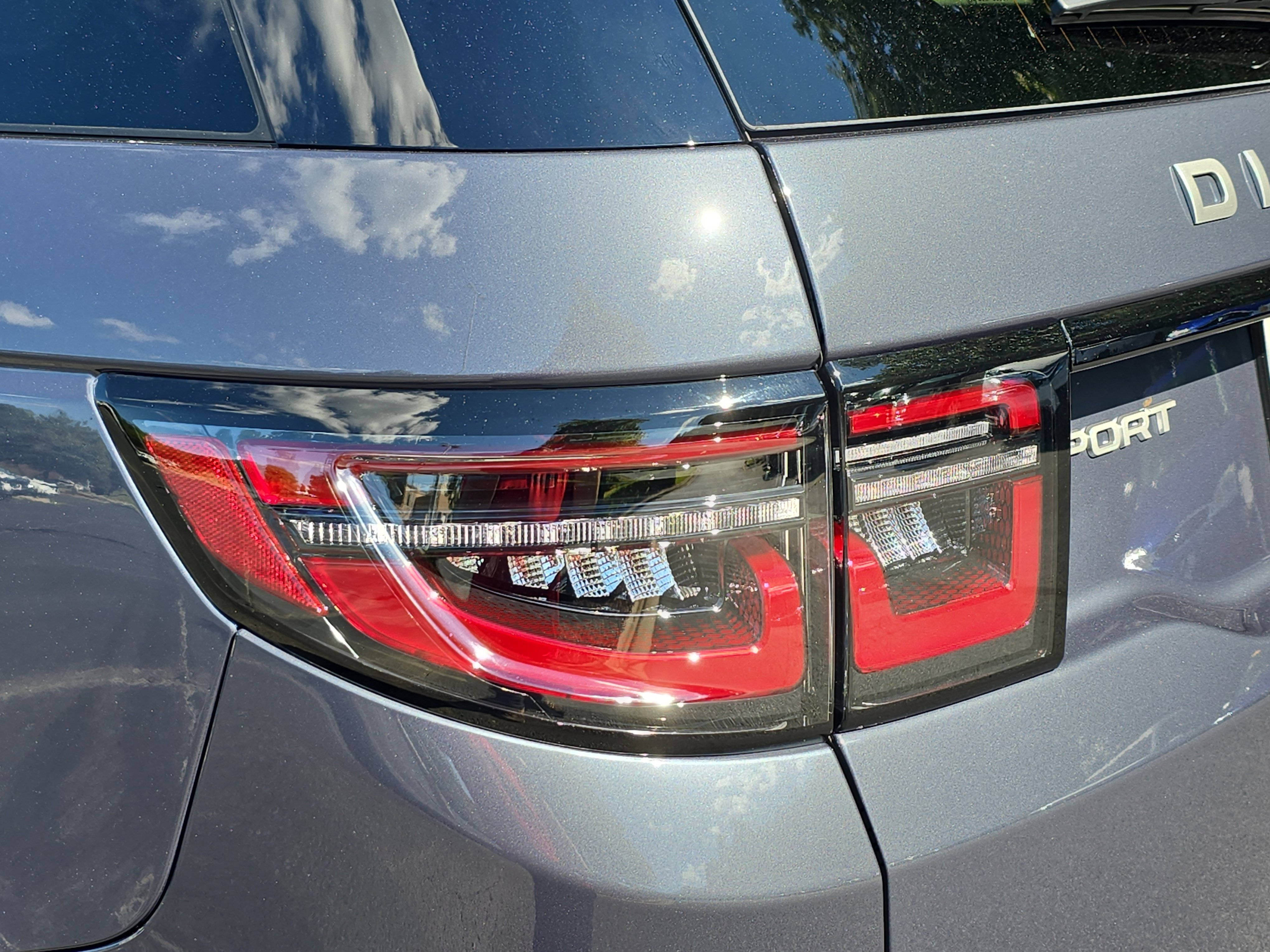 New 2025 Land Rover Discovery Sport S image 34