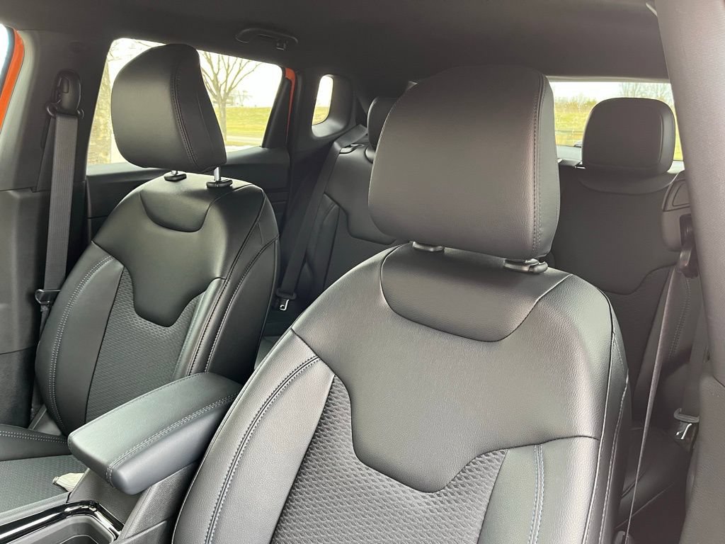 New 2026 Jeep Compass Latitude AWD/4WD image 22