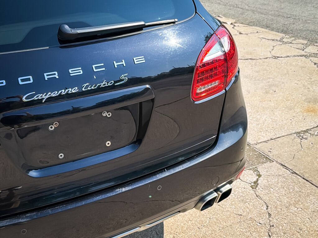 Used 2014 Porsche Cayenne Turbo S AWD/4WD image 13